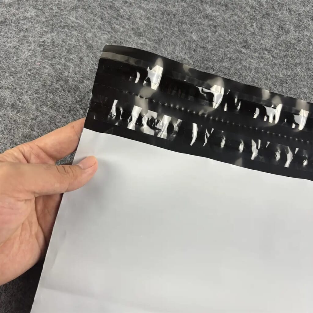 Double Adhesive Self Sealing Courier Bags Waterproof Poly Mailers for E commerce Shipping4 1