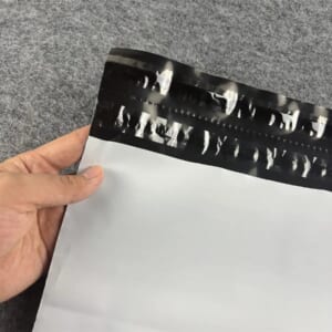 Double Adhesive Self Sealing Courier Bags Waterproof Poly Mailers for E commerce Shipping4 1