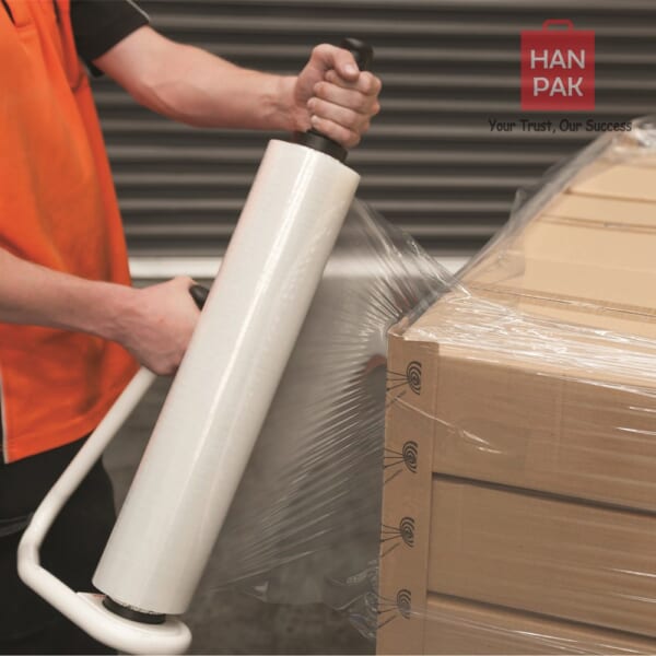 Extended Core Stretch Film – view 3 by Hanpak