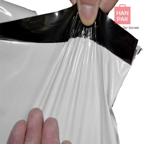 Poly Mailers – view 2 by Hanpak